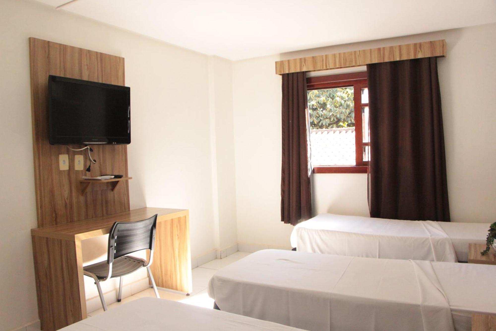 Hotel Oyo Serras De Goyaz Bueno,