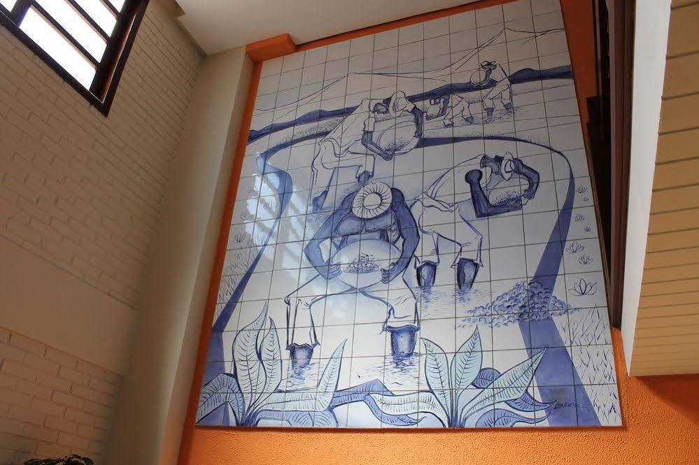 Hotel Cr Bueno - Antigo Serras De Goyaz 3*
